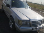 машину мерседес Е260