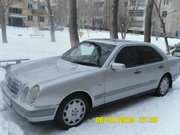 Мерседес очкарик