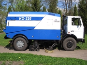 Подметально-уборочная машина КО-326 на шасси МАЗ-5337А2