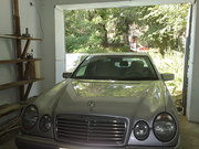 Продам Мерседен-Бенз Е200