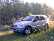 Мерседес МЛ-320 1998 г.в. серебро